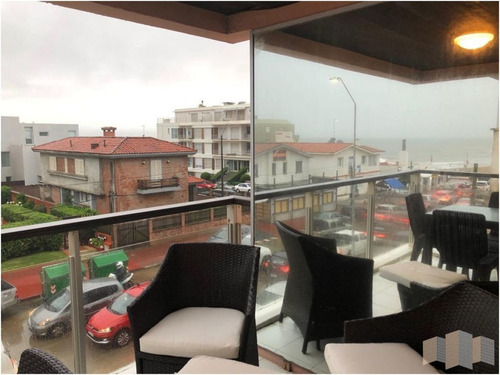 Imagen 6 de 30 de A Metros Del Mar