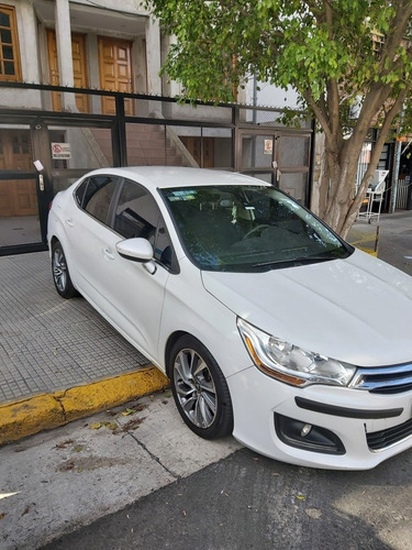 Imagen 6 de 10 de Citroën C4 Lounge 2015 1.6 Tendance At6 Thp 163cv