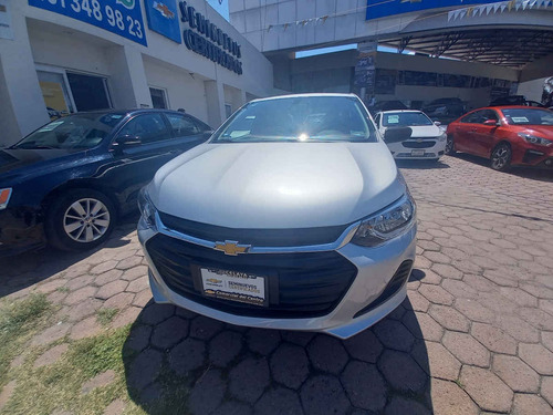 Imagen 8 de 15 de Chevrolet Onix 2021 4p Ls L3/1.0/t Aut (b)