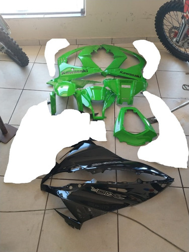 Imagem 3 de 6 de Kit Carenagem Kawasaki Zx10r Verde Original