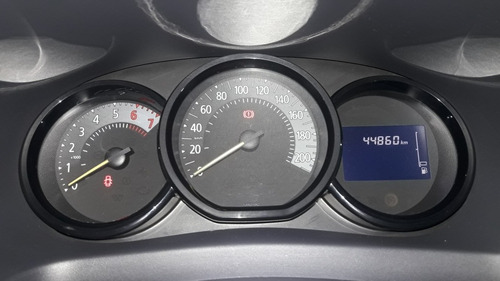 Imagem 7 de 10 de Renault Logan 2017 1.6 16v Expression Sce 4p