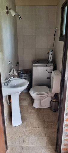 Casa Quinta En Venta 4 Ambientes González Catan Con Jardin Y Pileta