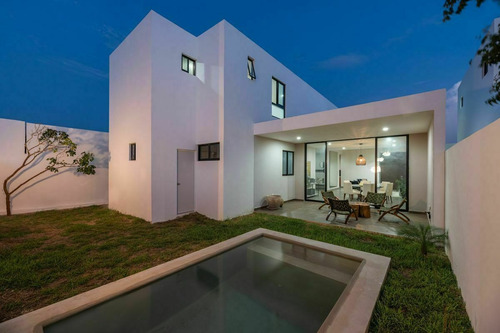 Imagen 4 de 22 de Casa En Venta En Privada Residencial Amidanah,temozón Norte