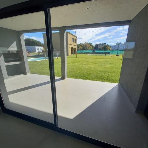 Imagen 7 de 14 de Alquiler - Casa 4 Amb C/ Parque - Manzanares