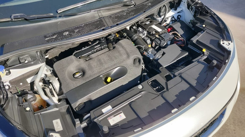 Imagen 6 de 14 de Peugeot 5008 3 Filas De Asientos Motor Diesel 2018 Full
