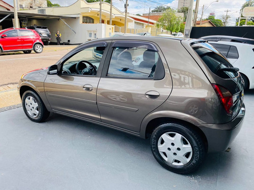 Imagem 7 de 15 de Chevrolet Celta 1.0 Mpfi Lt 8v Flex 4p Manual