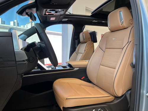 Cadillac Escalade 6.2 SUV Premium Luxury At