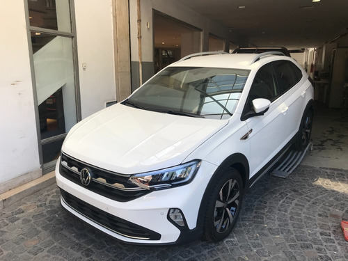 Volkswagen Nivus Confortline 200 Tsi At