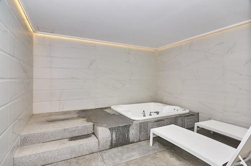 Venta Departamento 4 Ambientes Con Jardín Privado Y Parrilla - San Isidro