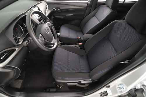 Imagen 13 de 25 de Toyota Yaris Xs Audio 6mt 5p My22