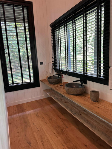 Casa De 180 Mt ,con Playa Sobre Río Paraná. Ituzaingo, Provincia De Corrientes, Seguridad 24 Hs, Capacidad 8 Personas, De Lujo, Totalmente Equipada, Casa De Casero Equipada Independiente, Alq Tempor