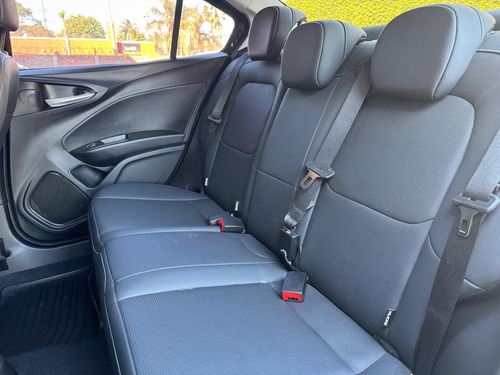Fiat Cronos 1.8 16v Precision