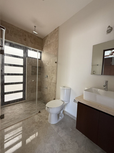 Casa De 4 Recámaras + Cuarto De Servicio, En Residencial Parque Natura En Cholul