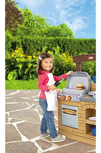 Pequeños Tikes Cocinar Y Jugar Barbacoa Al Aire Libre