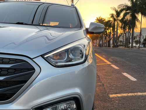 Imagem 4 de 11 de Hyundai Ix35 2.0 Mpfi Gls 16v Flex 4p Automático