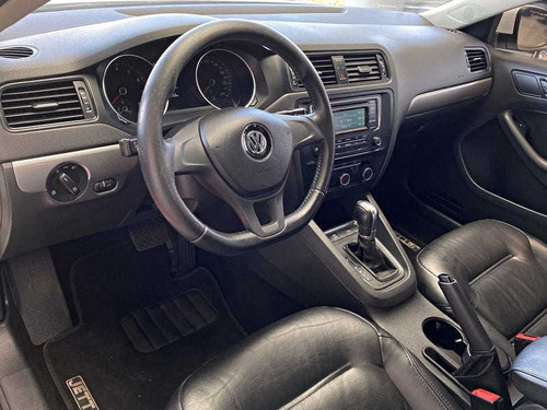 Imagem 6 de 15 de Volkswagen Jetta Trendline 2.0 2016