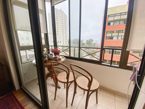 Excelente Departamento Ubicado En Sector Poniente De Viña.