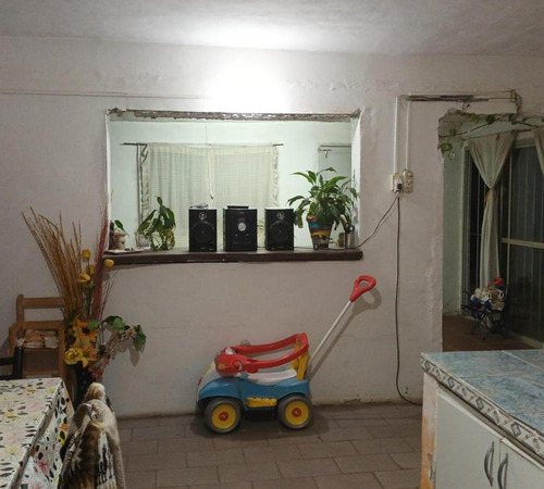 Vendo Casa En Villa Allende Parque, Tres Dormitorios.
