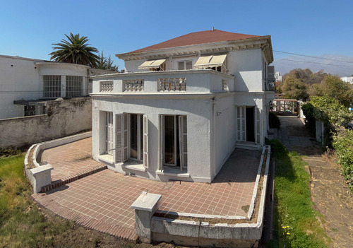 Casa Estilo Frances 4d - 3b (92315)