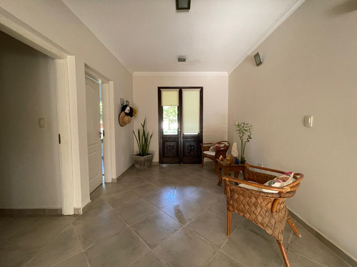 Venta Casa De 3 Dorm - Country Chacras De La Villa