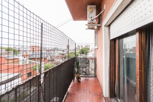 Venta Galpon C/2 Dpto.de 3amb.patio.terraza. 130m2