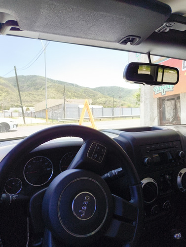Jeep Wrangler 3.6 3p Sahara V6 4x4 At