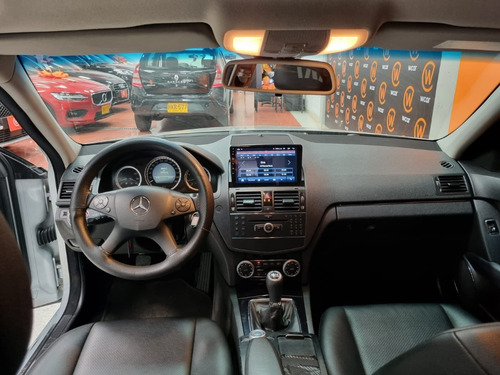 Imagen 13 de 17 de Mercedes Benz C180 Mt 2009