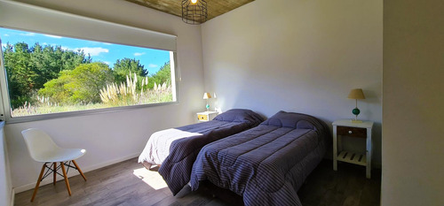 Casa A La Venta En Cul De Sac En Area Residencal 1, Barrio Costa Esmeralda, Venta Equipada.