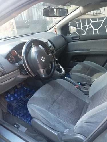 Nissan Sentra 2.0 Emotion 6vel Ee Mt
