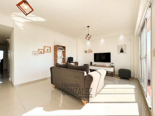 Departamento 4 Amb Con Cochera. 2 Baños. Piso Unico