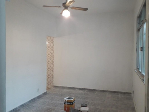 Imagem 9 de 15 de Casa Para Venda Em Rio De Janeiro, Bento Ribeiro, 2 Dormitórios, 1 Banheiro - 688_2-1543715