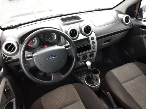 Imagem 6 de 9 de Ford Fiesta 1.6 Mpi Class Sedan 8v