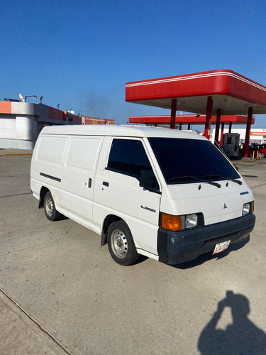 Mitsubishi Panel L300
