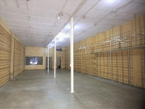 Local Comercial En Venta, Calle Ramírez, San Félix