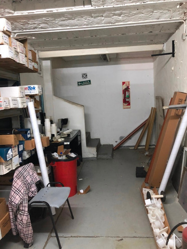 Imagen 9 de 14 de Excelente Local Totalmente Reciclado Con Sótano Y Entrepiso