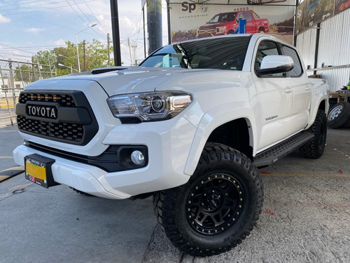Imagen 5 de 7 de Parrilla Frontal Toyota Tacoma 2016/2019 Tipo Trd Con Led