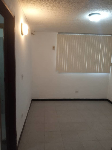 Alquier De Apartamento En Ciudad Casarapa 04241255764