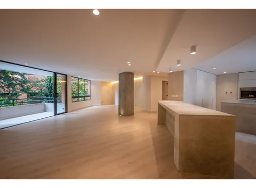 Apartamento De 189 M2 Totalmente Remodelado En La Tomatera, El Poblado