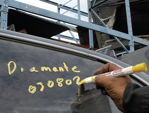 Imagen 4 de 9 de Marcador Pintura Solida Retractil Markal Quik Stik