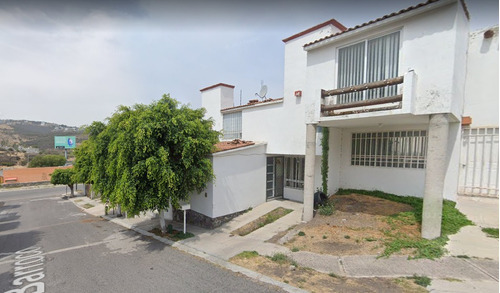 Casa En Venta En Calle Barroco 9, Mision Mariana Ii, Candiles, Querétaro 136 Ajrj