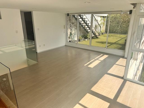 Penthouse En 3 Niveles De 420m2, Amplia Terraza Privada, Vigilancia, Excelente Ubicación.