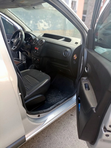 Imagen 13 de 15 de Renault Kangoo 1.6 Expresion 5 As Conf Sce 2020