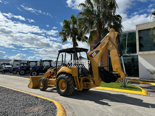 Caterpillar 420 E 2006/ Case/ John Deere