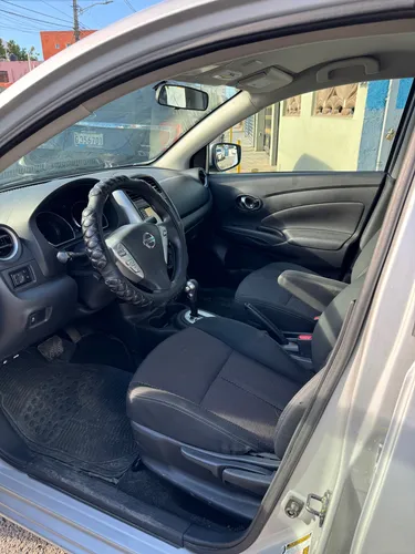 Nissan Versa Sv 2019