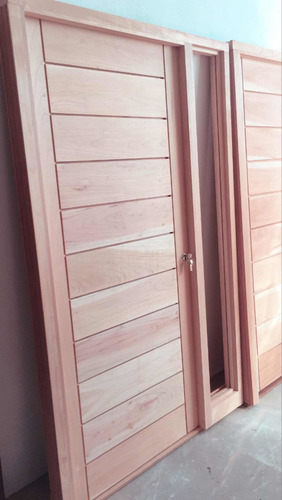 Imagen 6 de 9 de Puerta De Entrada, Exterior, Madera, Cedro