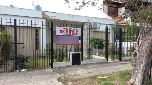 Casa En Barrio Los Cedros/barrio Parque Calchaquí