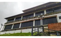 Comprar Casa De Tres Niveles Sector Privado En Urb Pan De Azucar Carrizal