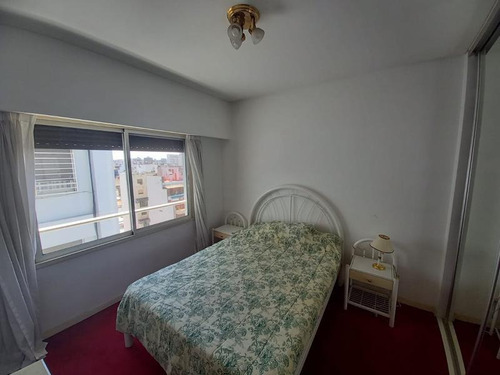 Imagen 13 de 20 de Flores: Venta 2 Ambientes Con Balcon, Muy Luminoso, En Edificio De Categoria