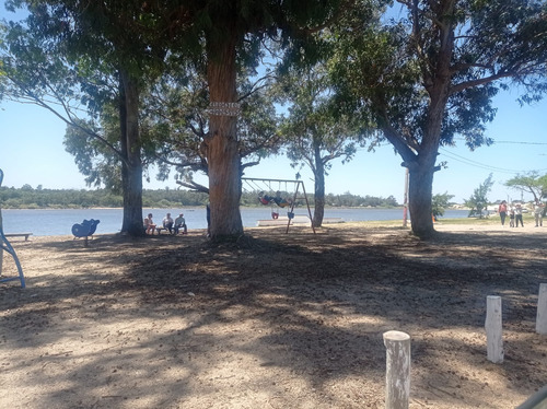 Al Sur A Metros Arroyo Solis Y Playa Alquilo Findes Para 9 Personas Sobre Calle Principal Wifi Directv Mesa Ping Pong Profesional Y Mas!! Veni A Disfrutar La Paz Y Tranquilidad En Un Hermoso Entorno