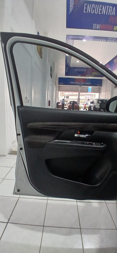 Excelente Camioneta De 3 Filas Para 7 Pasajeros